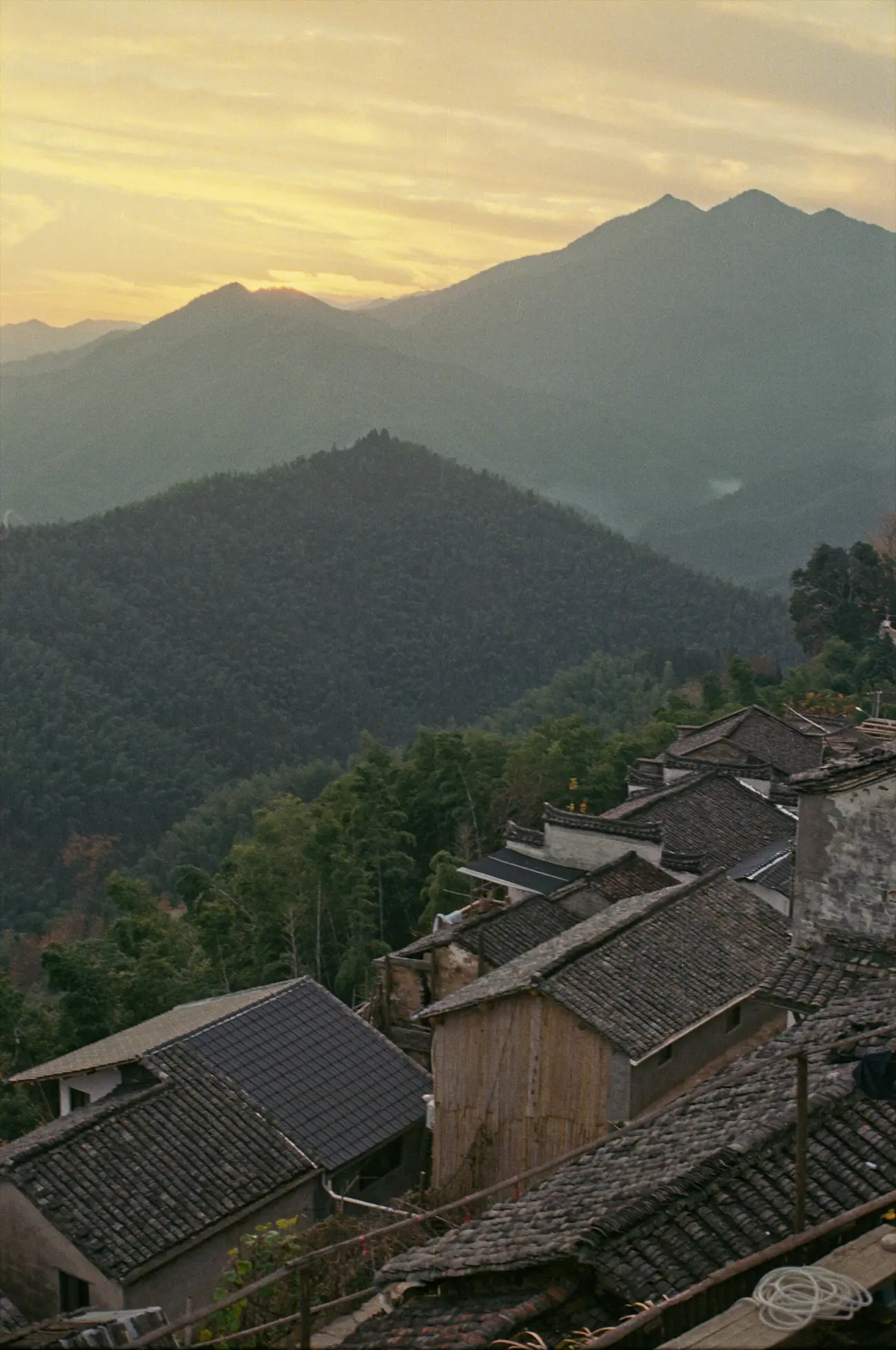 A stunning view over the ancient rooftops of Mulihong village.