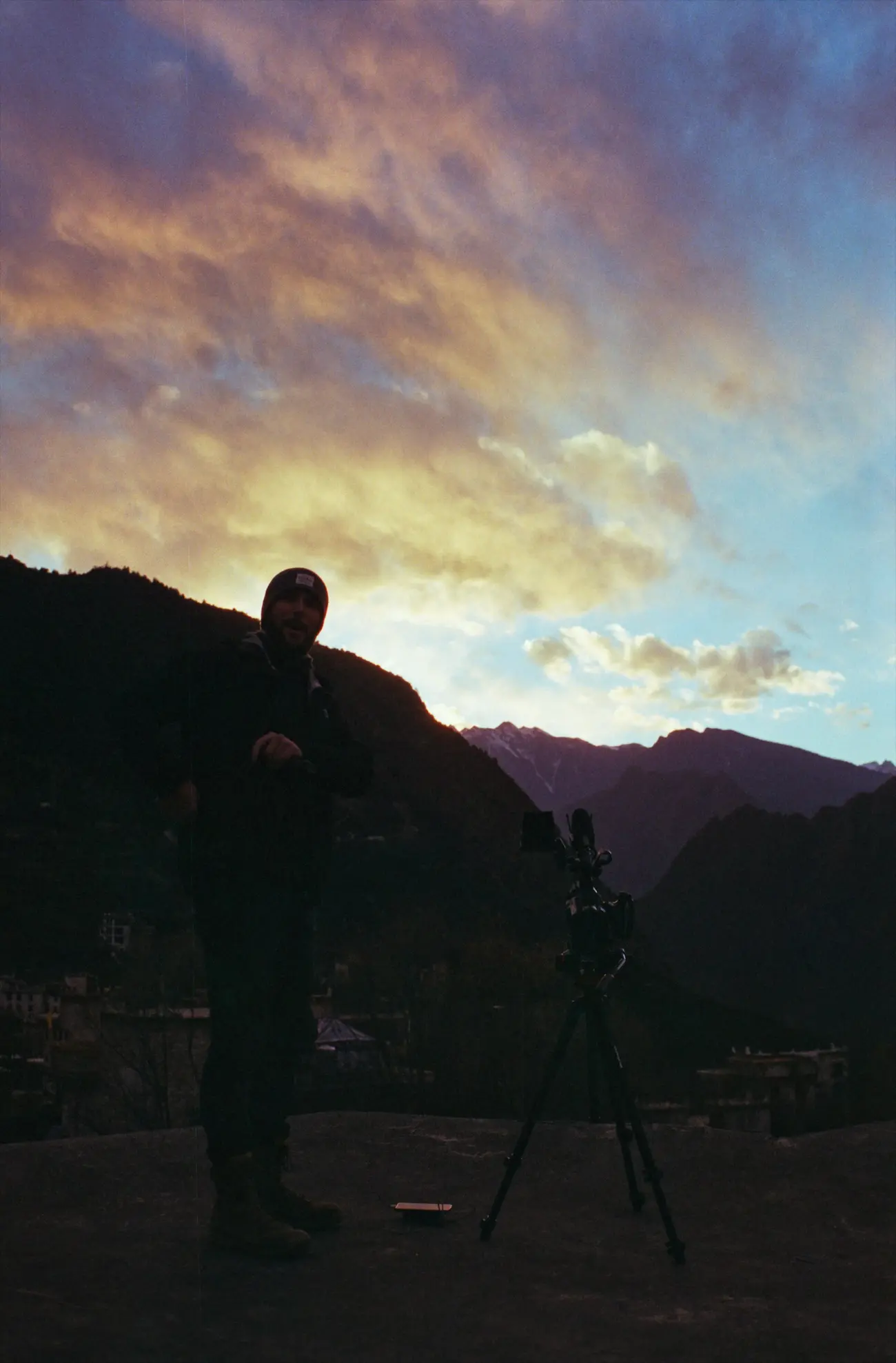 Cinematographer Chad captures the changing sunset colours at Zhonglu village.